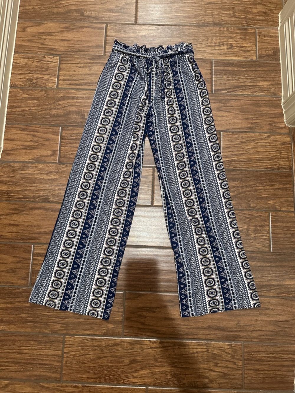 Women’s pants size small